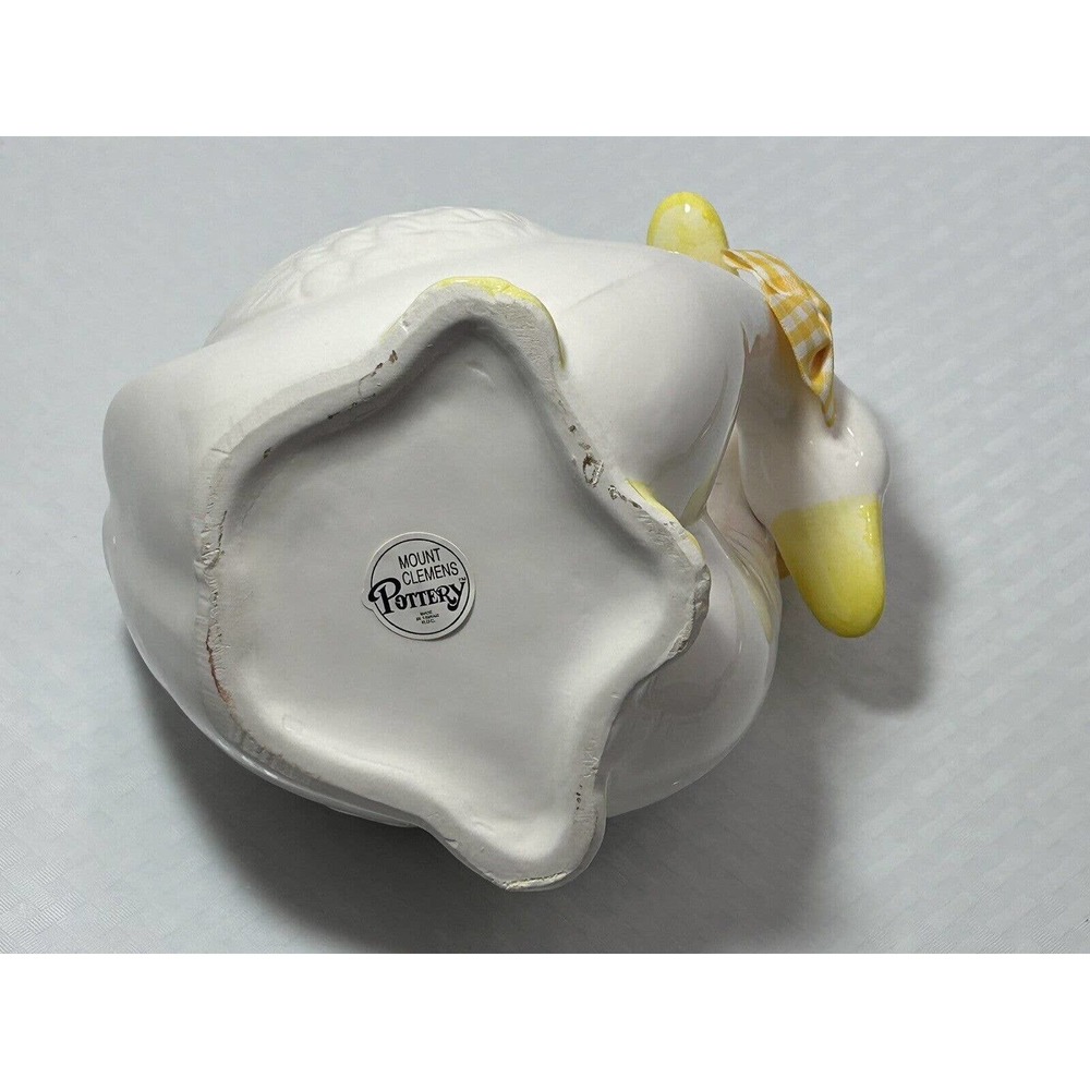 Mount Clemens Pottery Bowl White‎ Ducks Wearing Yellow/White Stripe Bows - Picture 7 of 11